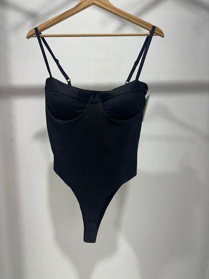 Complete Daria - Complete set consisting of skirt, body, and jacket